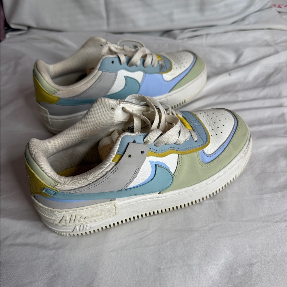 SOLD SOLD SOLD ❌❌❌
AF 1 Multi-Color Sneakers
